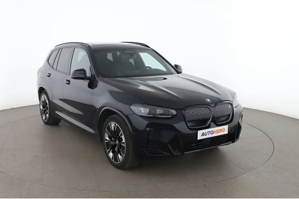 BMW iX3 (2022) — foto 14 van 16