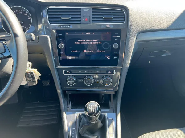 VOLKSWAGEN Golf VII (2018) — foto 2 van 18
