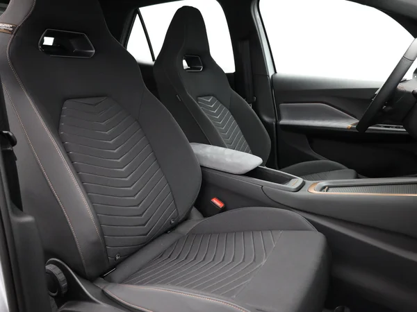 CUPRA Born (2024) — foto 15 van 22