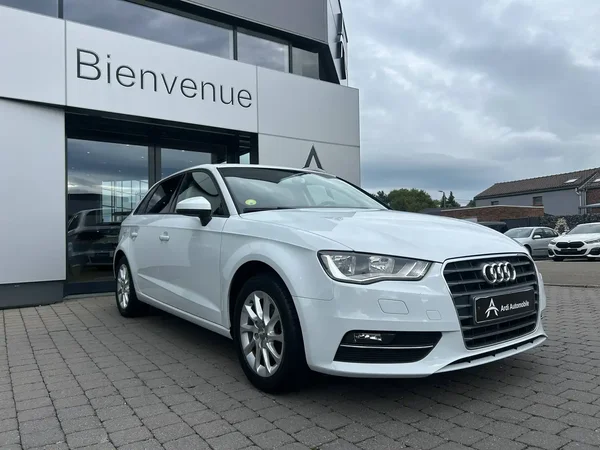 Audi A3 (2014) — foto 12 van 18