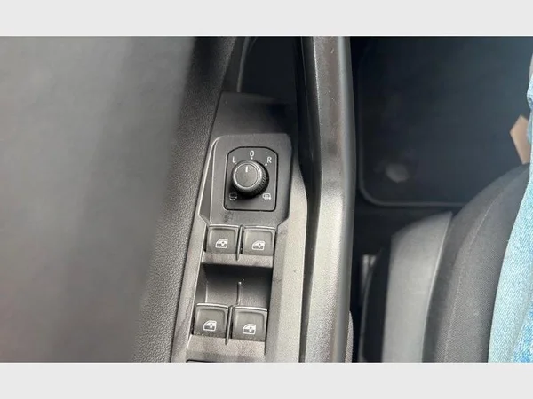 Volkswagen Taigo (2023) — foto 17 van 26