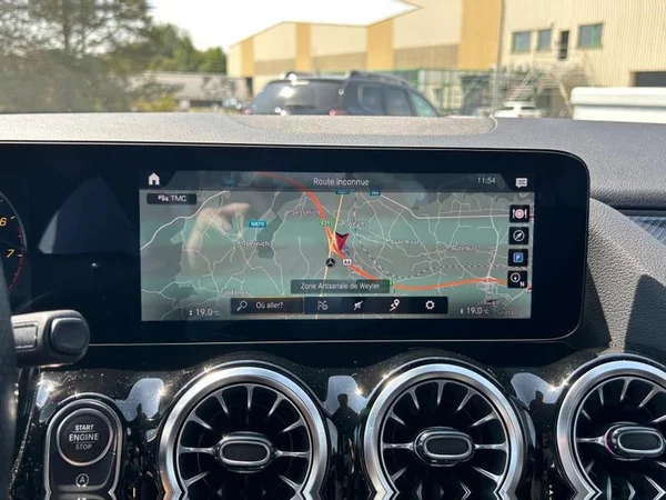 MERCEDES-BENZ GLA (H247) (2022) — foto 8 van 31