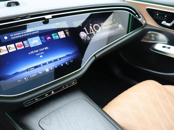 Mercedes-Benz E-Klasse (2024) — foto 4 van 22