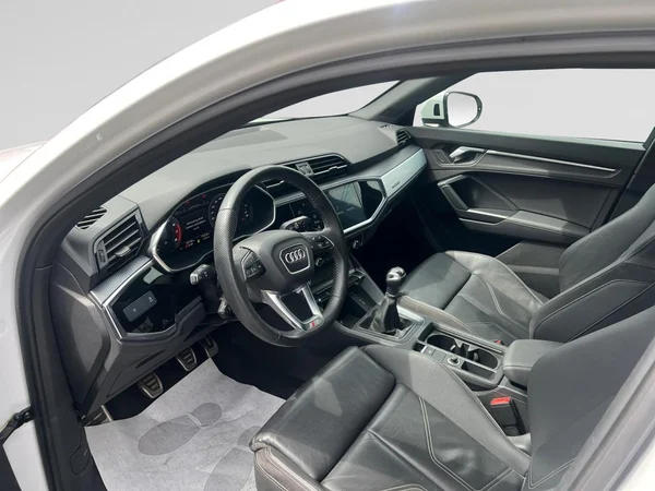 AUDI Q3 (2019) — foto 4 van 24