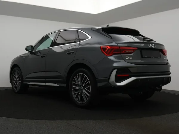 Audi Q3 (2024) — foto 19 van 29