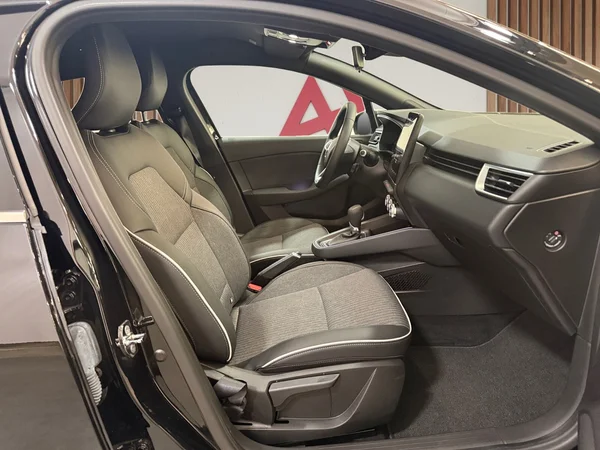 Renault Clio (2021) — foto 20 van 28