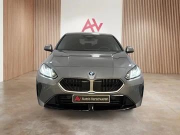 BMW 220 2f4470b6-5c04-46d6-9b87-127a9fb62f20