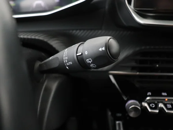 PEUGEOT 2008 (2022) — foto 16 van 27