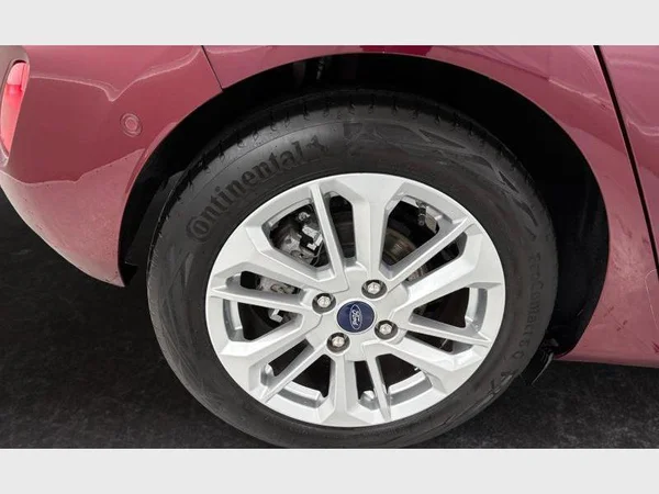 Ford Fiesta (2022) — foto 2 van 27