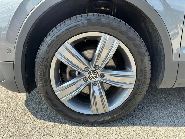 VOLKSWAGEN Tiguan Allspace Dsl (2022) — foto 12 van 23
