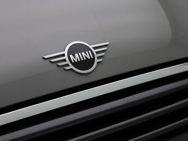 MINI One (2021) — foto 26 van 39