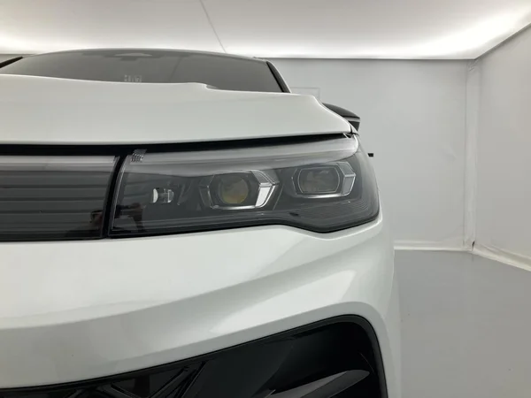 VOLKSWAGEN Tiguan (2025) — foto 29 van 33