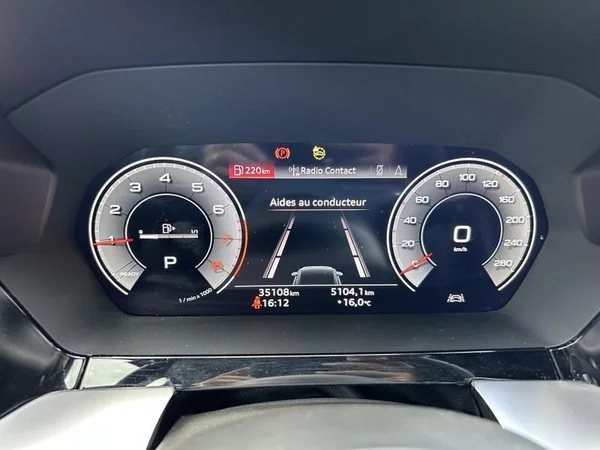 AUDI A3 Sportback (2024) — foto 7 van 34