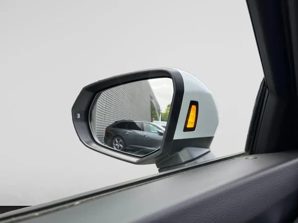 AUDI Q3 (2021) — foto 6 van 23