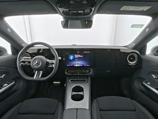 Mercedes-Benz CLA (2025) — foto 8 van 11