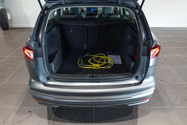 Škoda Enyaq iV (2023) — foto 6 van 35