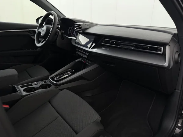 AUDI A3 Sportback (2025) — foto 10 van 18