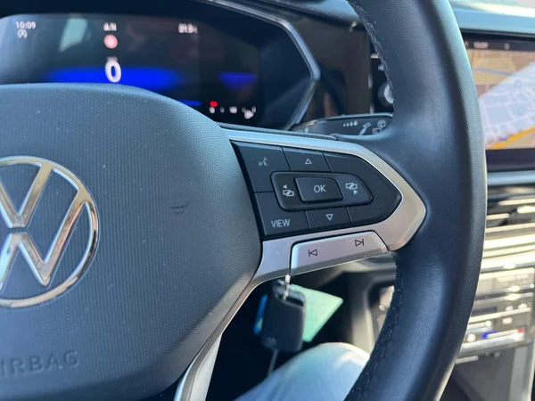 VOLKSWAGEN T-Cross (2023) — foto 11 van 16
