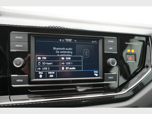 VOLKSWAGEN Polo (2023) — foto 6 van 24