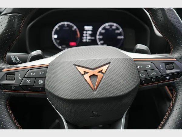 CUPRA Formentor e-Hybrid (PHEV) (2022) — foto 9 van 32