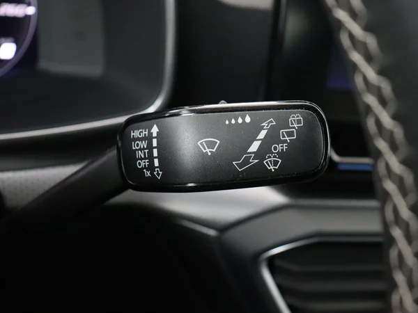 SEAT Leon (2023) — foto 8 van 27