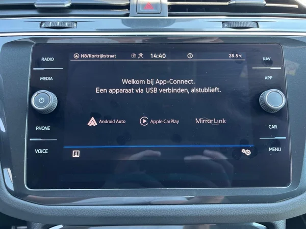 VOLKSWAGEN Tiguan (2022) — foto 7 van 22