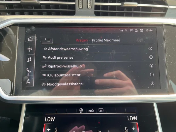 AUDI A6 Avant Dsl (2020) — foto 7 van 22