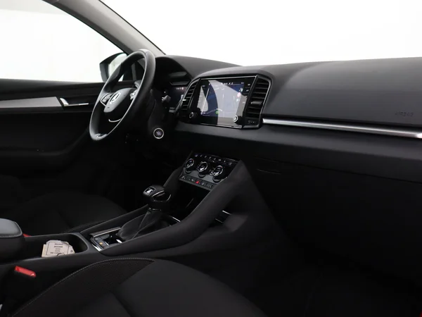 SKODA Karoq (2024) — foto 12 van 18