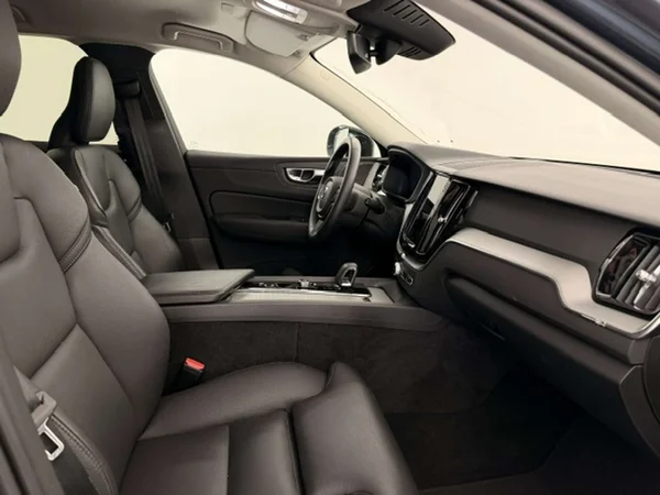 Volvo XC60 (2024) — foto 3 van 21
