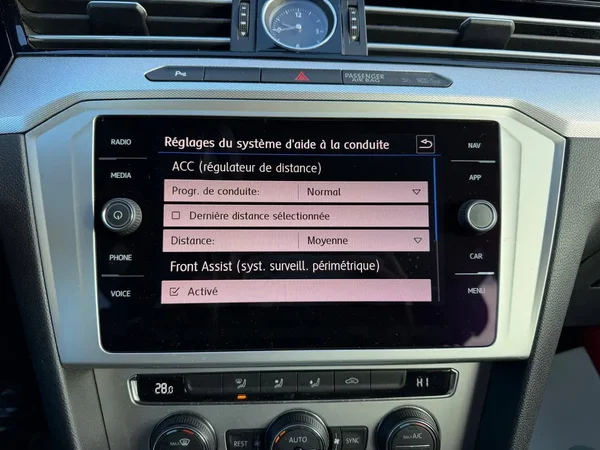 Volkswagen Passat (2019) — foto 5 van 23