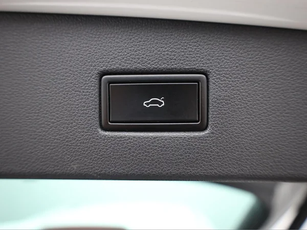 VOLKSWAGEN Tiguan (2017) — foto 3 van 22