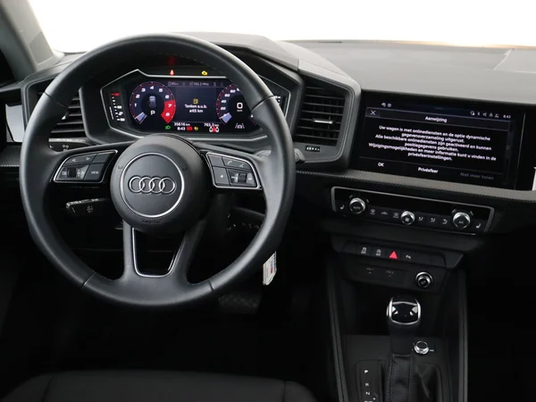 AUDI A1 Sportback (2024) — foto 16 van 18