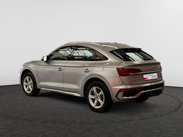 AUDI Q5 Sportback PHEV (2024) — foto 17 van 23