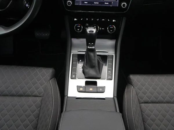 SKODA Superb Combi (2024) — foto 25 van 29