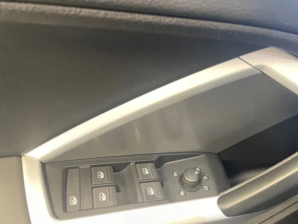 AUDI Q3 (2022) — foto 2 van 19