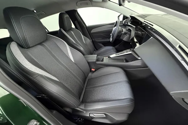 Peugeot 308 (2023) — foto 4 van 27