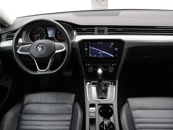 VOLKSWAGEN Passat SW (2020) — foto 5 van 23