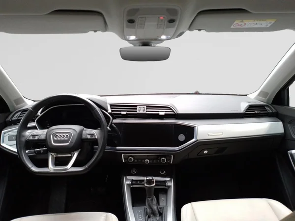 AUDI Q3 PHEV (2023) — foto 3 van 22