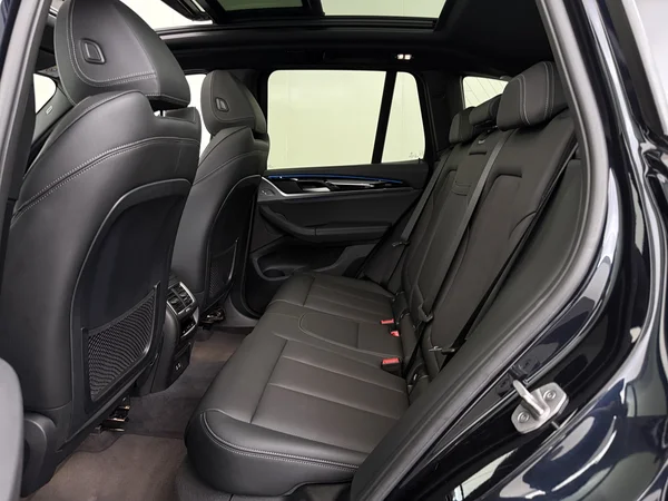 BMW iX3 (2022) — foto 5 van 36