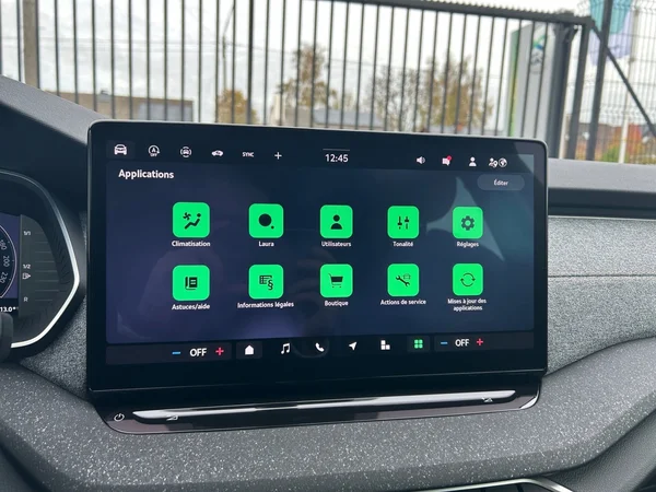 SKODA Octavia Combi (2025) — foto 11 van 11