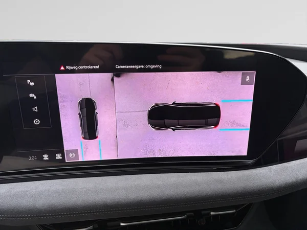 AUDI A6 Sportback e-tron (2025) — foto 4 van 17