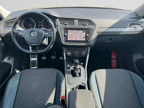 VOLKSWAGEN Tiguan Allspace (2020) — foto 15 van 18