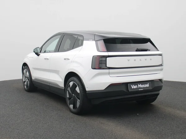 Volvo EX30 (2024) — foto 12 van 43