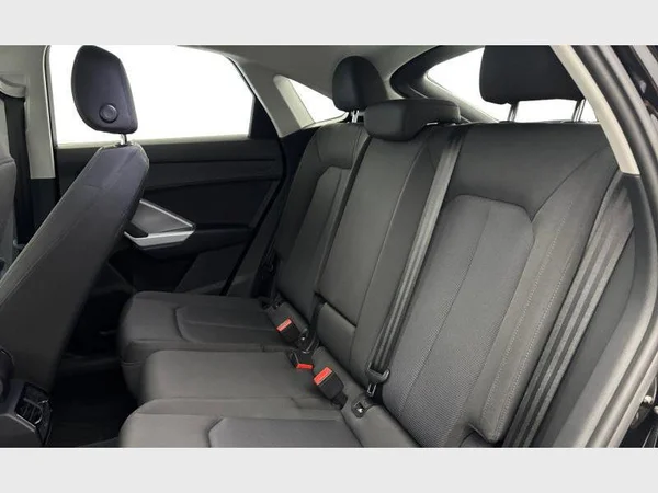 Audi Q3 Sportback (2020) — foto 6 van 31