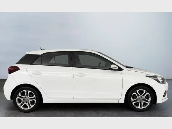 Hyundai I20 (2020) — foto 9 van 15