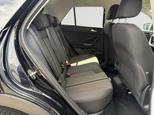 VOLKSWAGEN T-Roc (2020) — foto 13 van 20