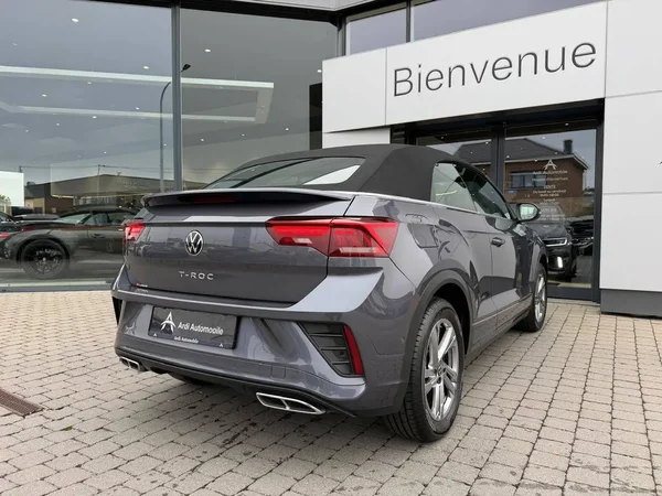 Volkswagen T-Roc (2023) — foto 21 van 26