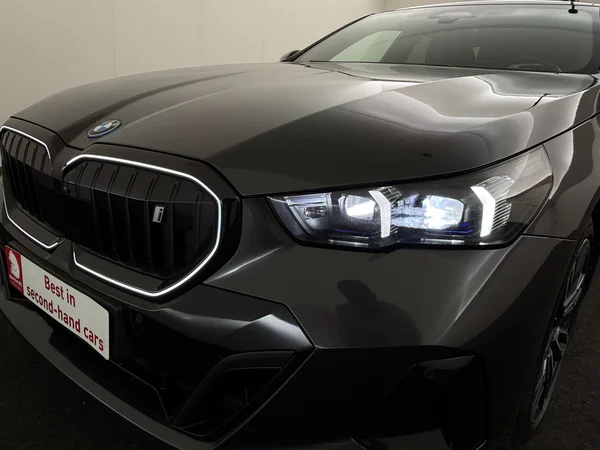 BMW i5 (2024) — foto 29 van 35