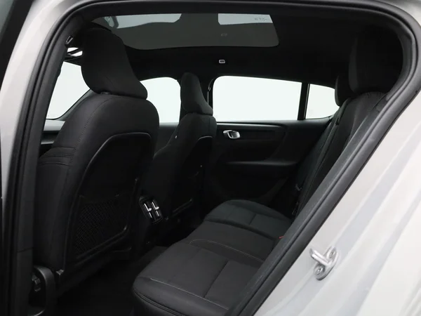 Volvo C40 (2022) — foto 4 van 44