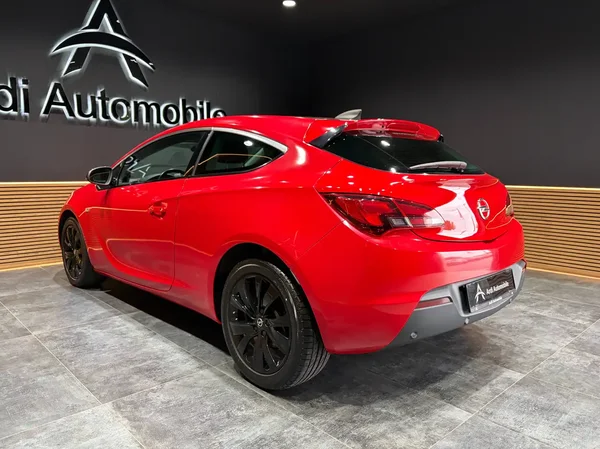 Opel Astra (2017) — foto 17 van 20